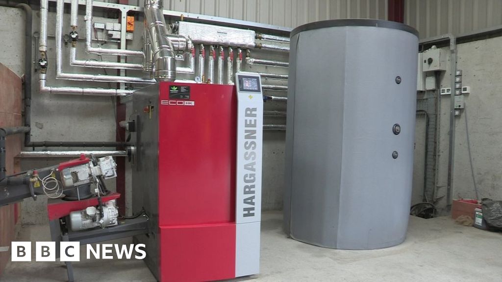 RHI scandal Firms can challenge plan to name them BBC News(02)