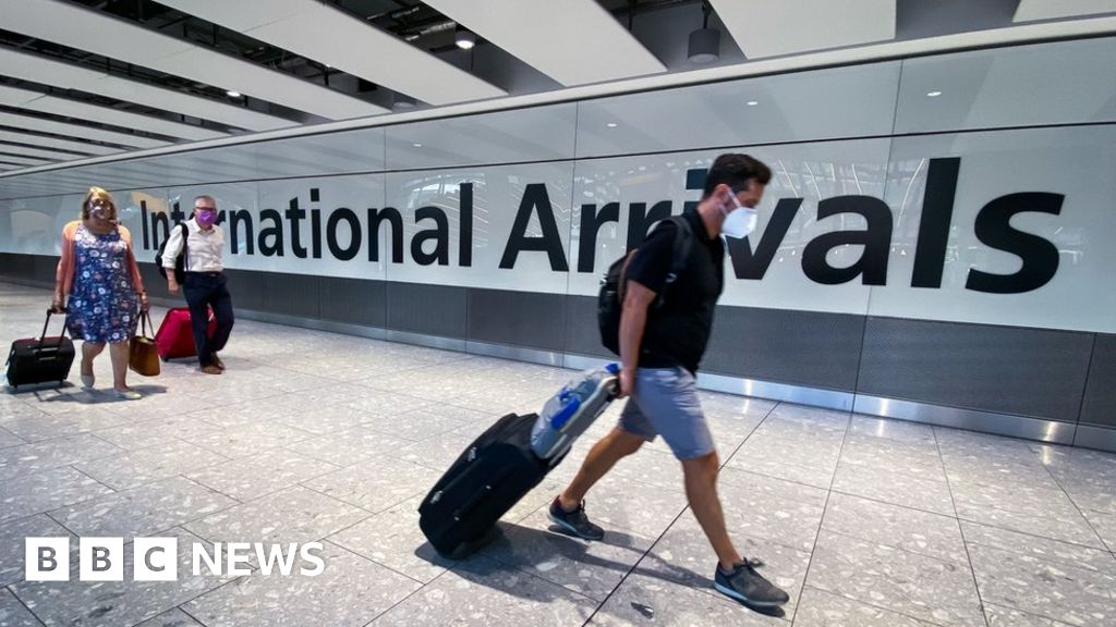 Heathrow in £2bn loss as Covid 'devastates' air travel