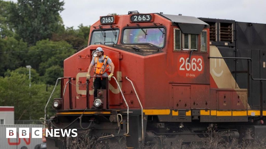 Penutupan kereta api di Kanada mengancam rantai pasokan AS