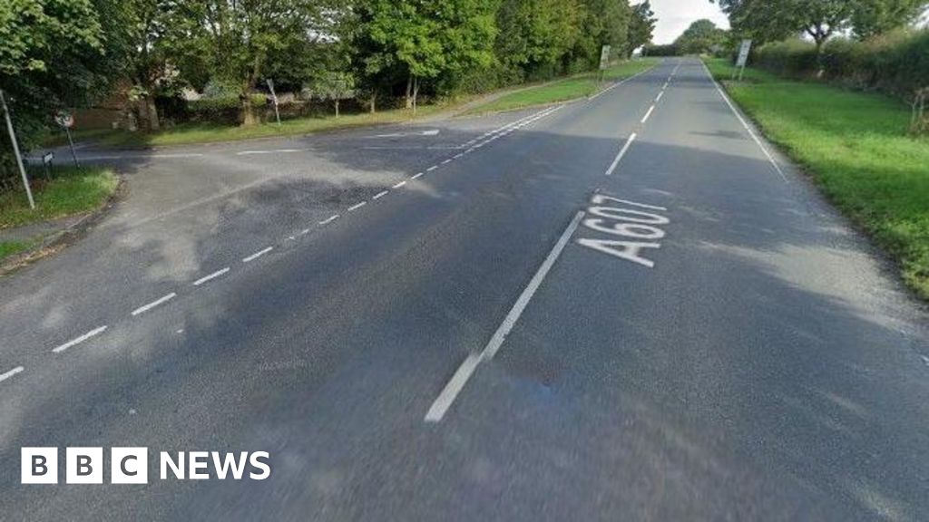 Lincoln man charged over Boothby Graffoe crash - BBC News