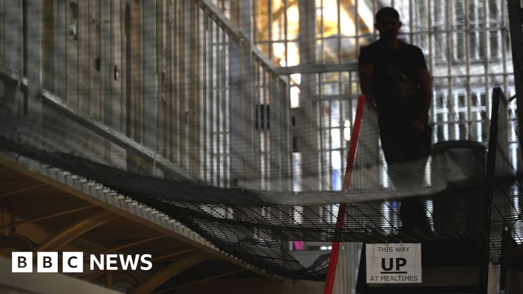 Prisons Violence Is Out Of Control Report Warns Bbc News