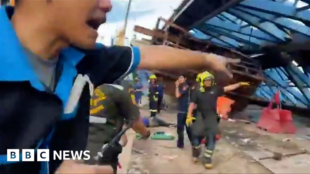 Footage shows moment of Bangkok highway collapse
