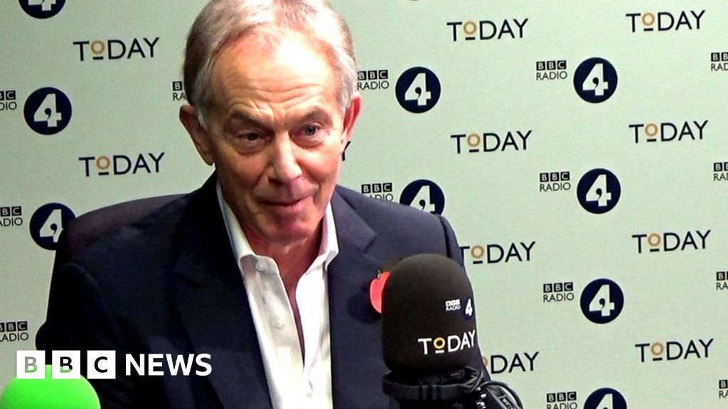 Tony Blair: 'Labour should be 20 points ahead in polls'