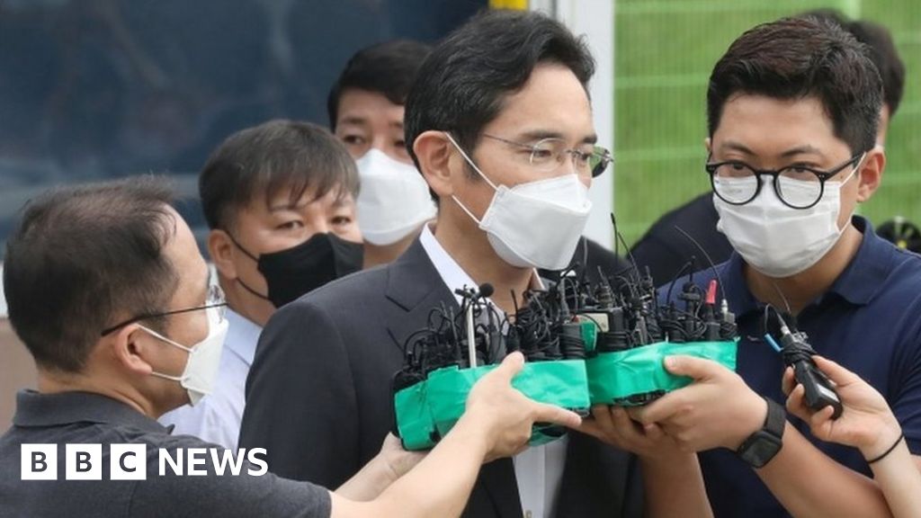 az-news-ai.blogspot.com - Lee Jae-yong: Samsung heir released from prison on parole - BBC News