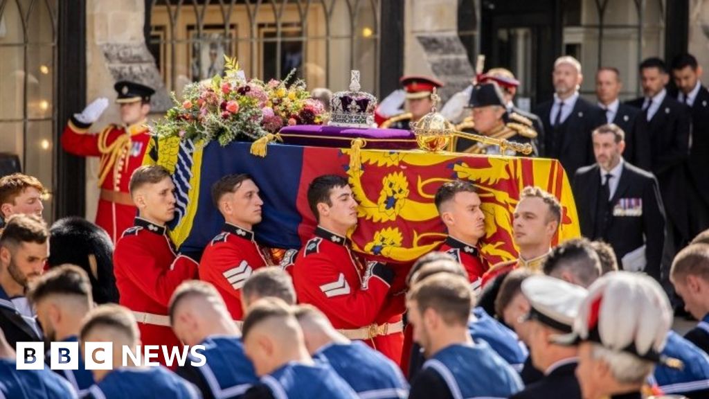 Queen Elizabeth’s funeral: For one day, the nation stood still