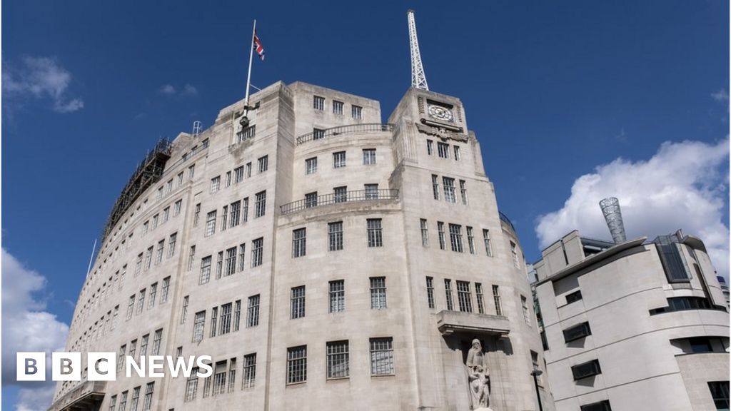 La BBC debe hacer más para servir a las audiencias de bajos ingresos, dice Ofcom