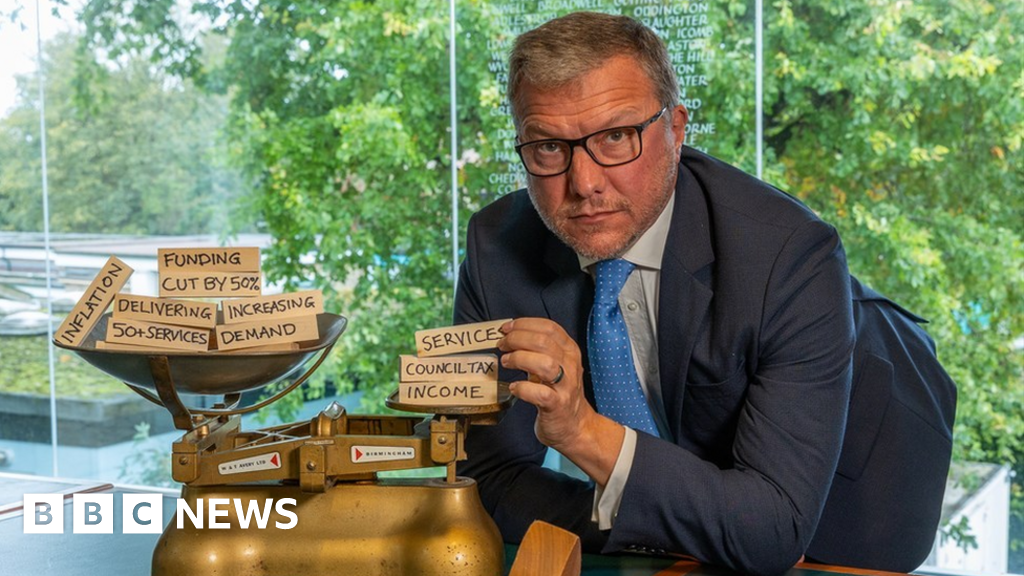 Cotswold District Council needs 'tough decisions' to avoid bankruptcy