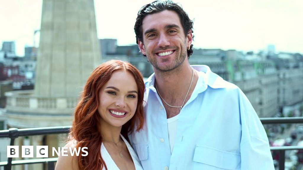 Strictly announces two new professional dancers