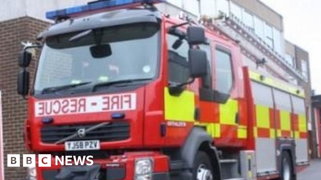 North Yorkshire Fire begins cuts consultation BBC News