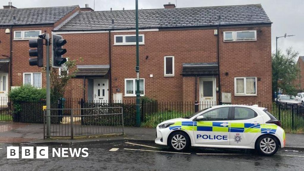 Radford: Review after 'shocking' deaths of mum and daughter - BBC News