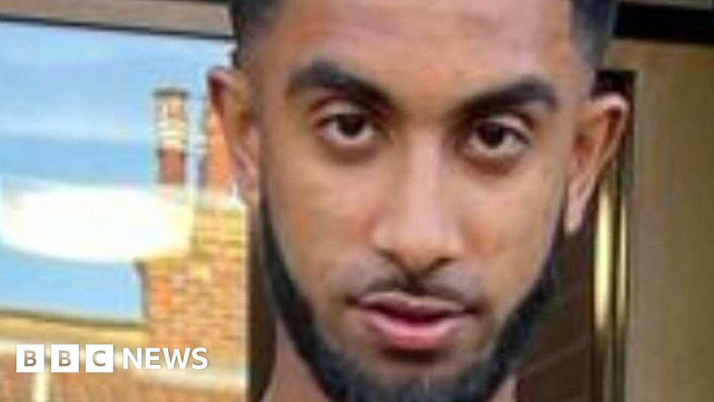 Leytonstone stabbing: Dead teen named as Ghulam Sadiq – BBC