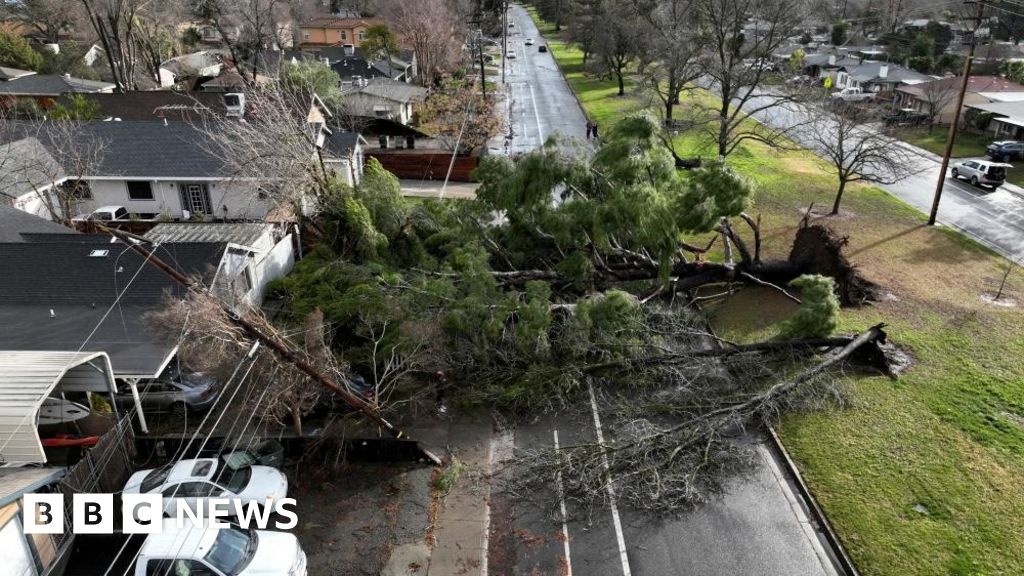 California storm: Montecito residents told to flee deadly downpour – BBC