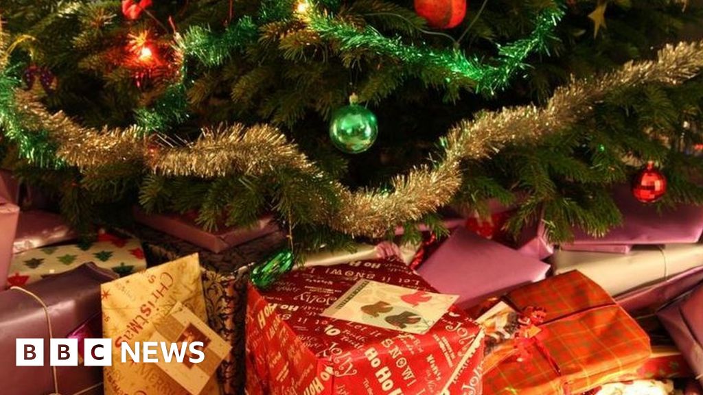 People on the Isle of Man warned of festive fire hazards BBC News