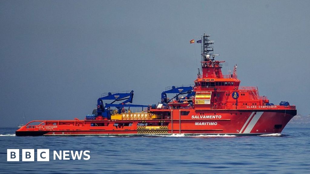 La Guardia Costera española rescata a 86 personas mientras busca el barco de inmigrantes desaparecido