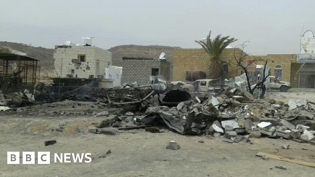Air strike near Yemen hospital kills eight