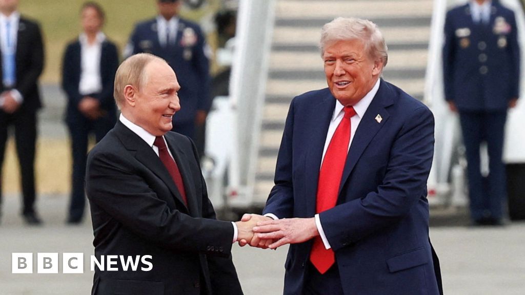 Handshakes and a shared limo ride: Our correspondents unpack greeting thumbnail