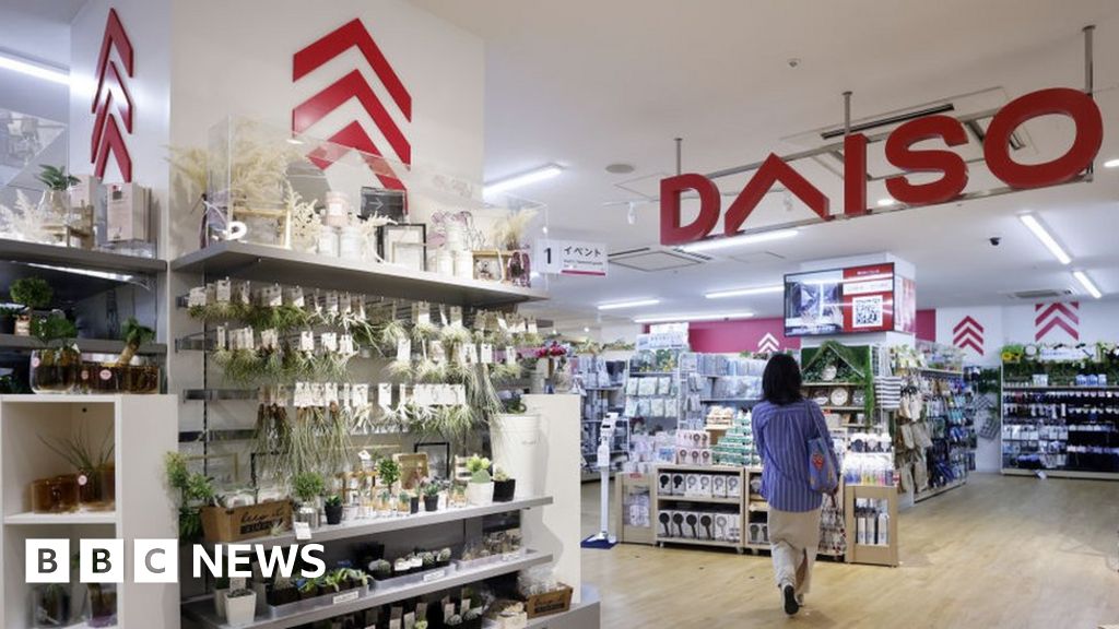 Daiso: The billionaire founder of the Japanese discount store dies
