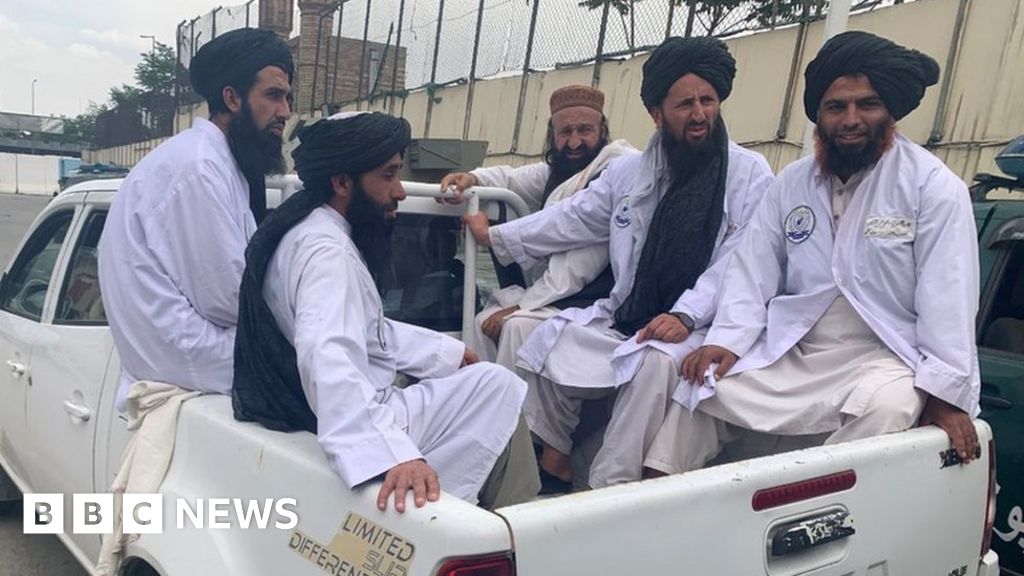 Afghanistan: Police faces, bodies and beards on the streets of Kabul
