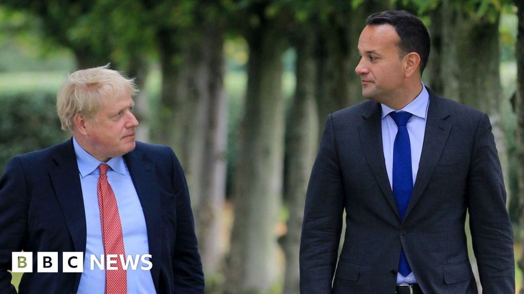 Brexit talks in Brussels ahead of the crunch summit