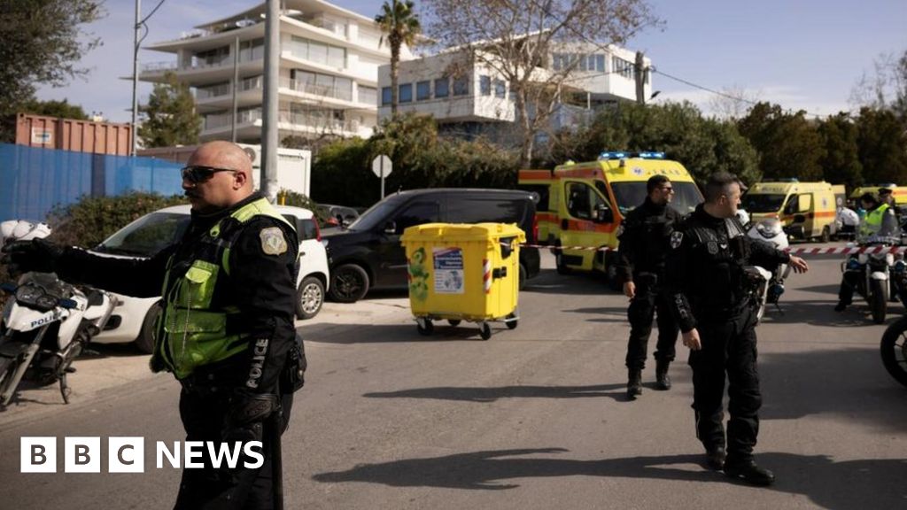 Гърция: Четирима убити при стрелба в корабна компания