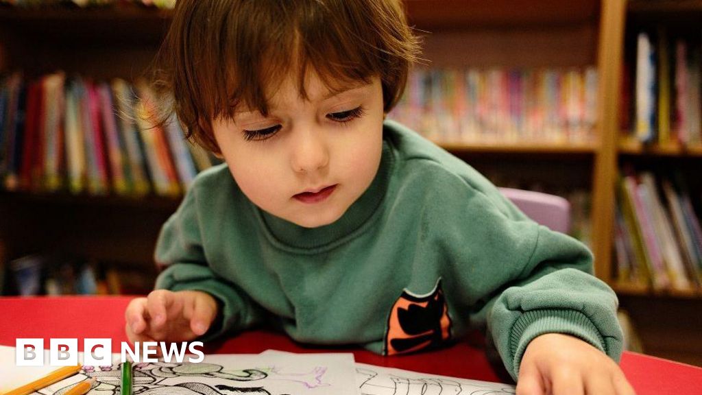 Give newborns automatic library cards, authors urge