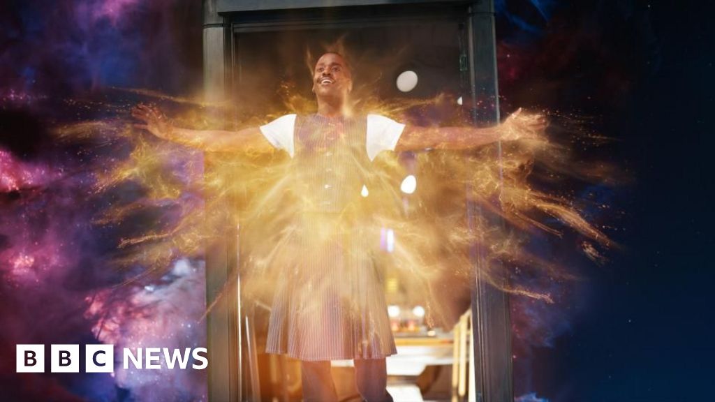 Ncuti Gatwa regenerates into Billie Piper as he leaves Doctor Who