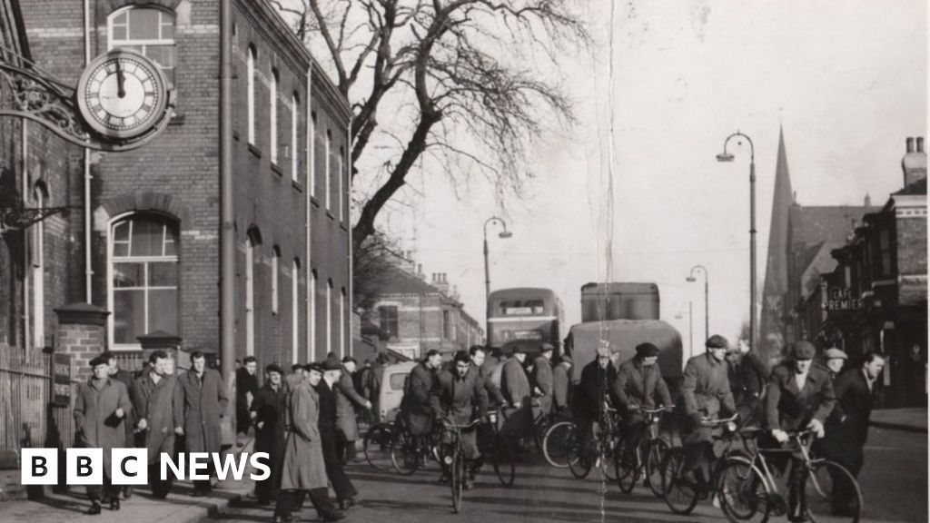 Darlington former clock to get facelift BBC News