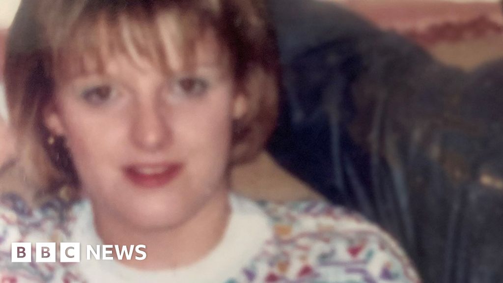 Lorraine Turner: Siblings appeal to find mother’s killer 21 years on