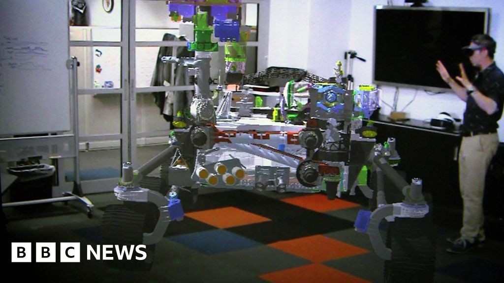 How HoloLens is helping Nasa design the next Mars rover - BBC News