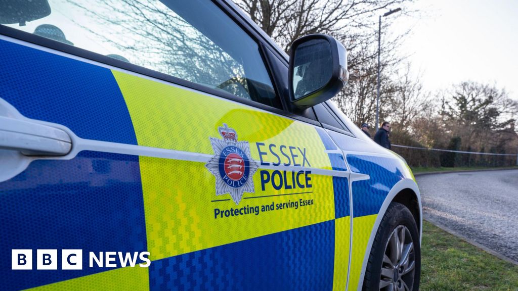 Multiple Road Closures Follow Crashes Across UK, Canada