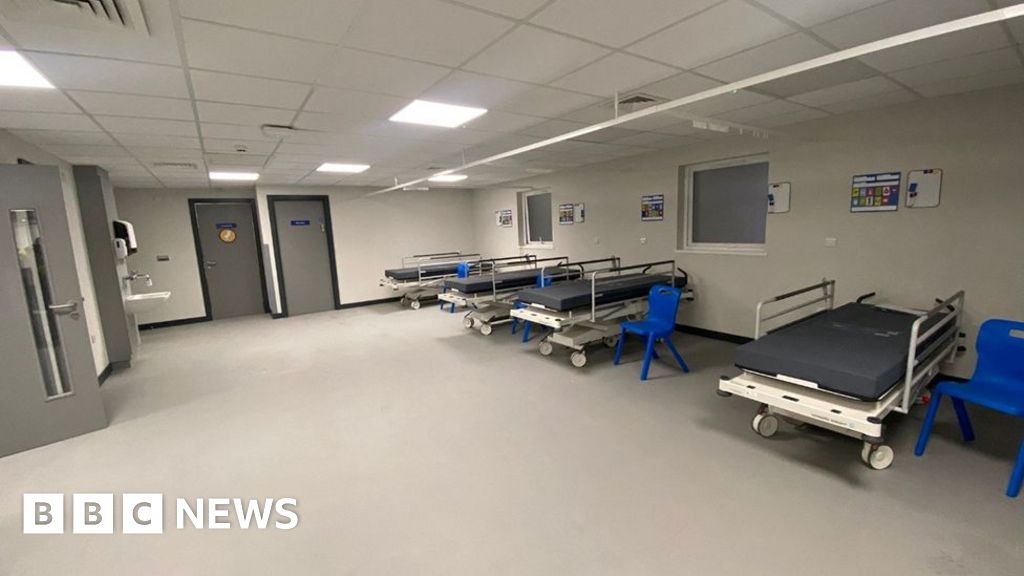 New Hull hospital discharge lounge aims to free up beds