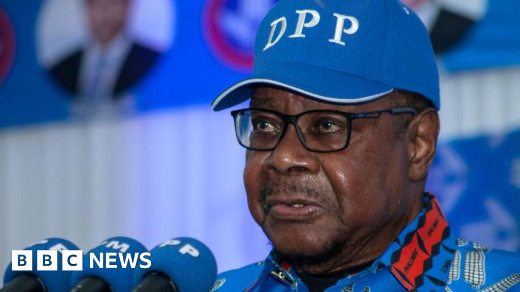 Malawi ex-president takes clear lead in vote-count, results show