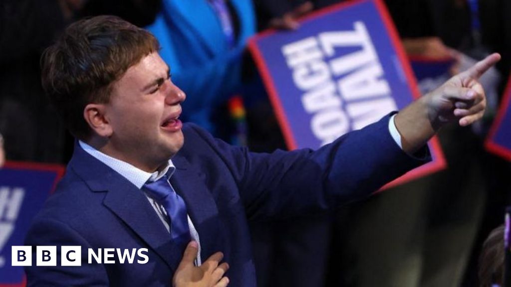 'That's my dad': Tim Walz's son Gus gives tearful reaction to speech