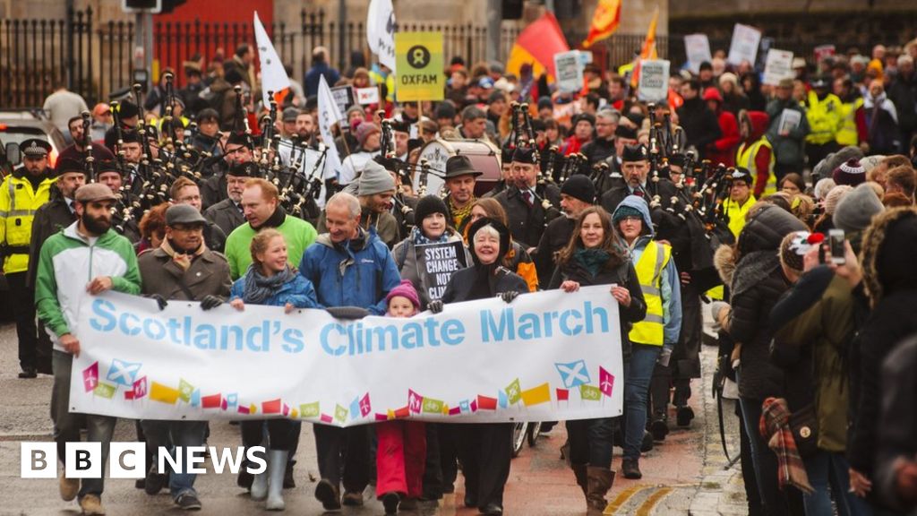 Thousands join climate change march in Edinburgh BBC News