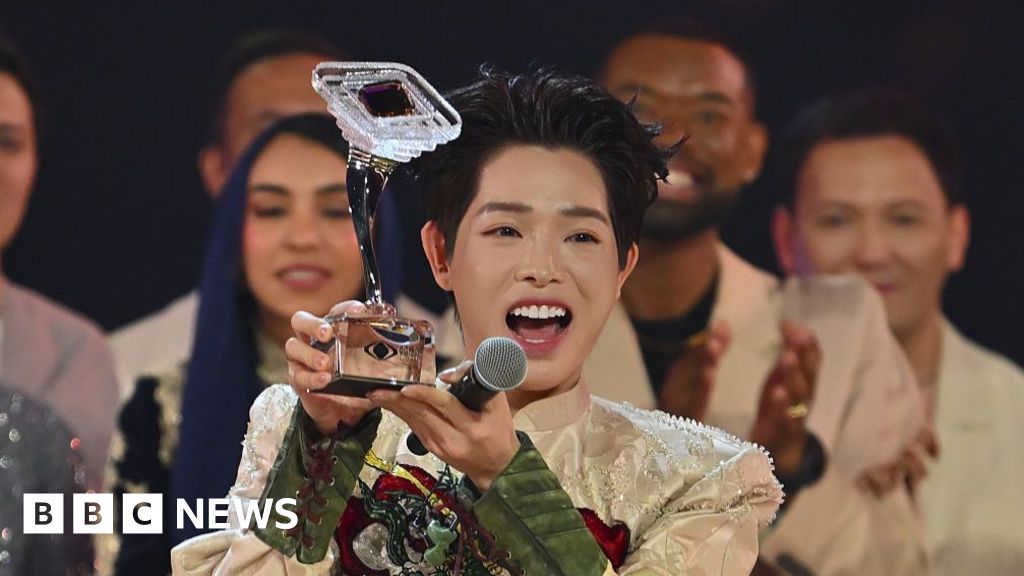 <div>Vietnamese singer Duc Phuc wins Russia's Intervision song contest</div>