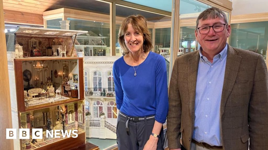 bbc.co.uk - Sarah Spina-Matthews  - Collector's prized doll's house goes on display at Newby Hall
