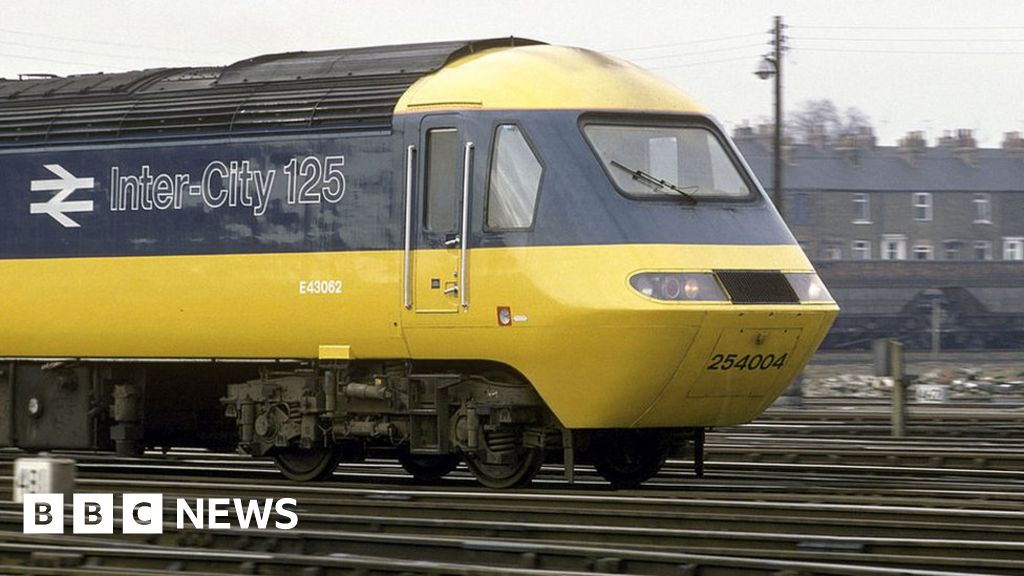 Intercity 125: Workers say farewell to British Rail icon - BBC News