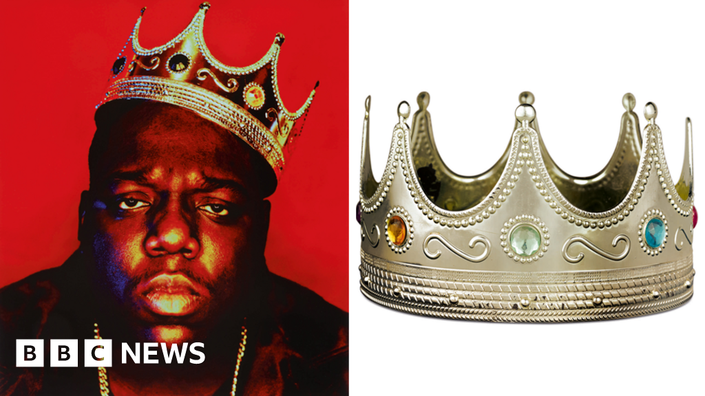 Notorious B I G Crown And Tupac Love Letters Sold At Auction Bbc News