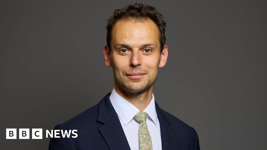 'I was naive', says minister who quit over Labour Together claims