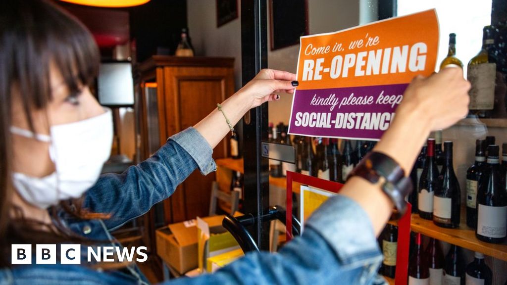 Coronavirus: 'Don't rush for a border beer,' police warn