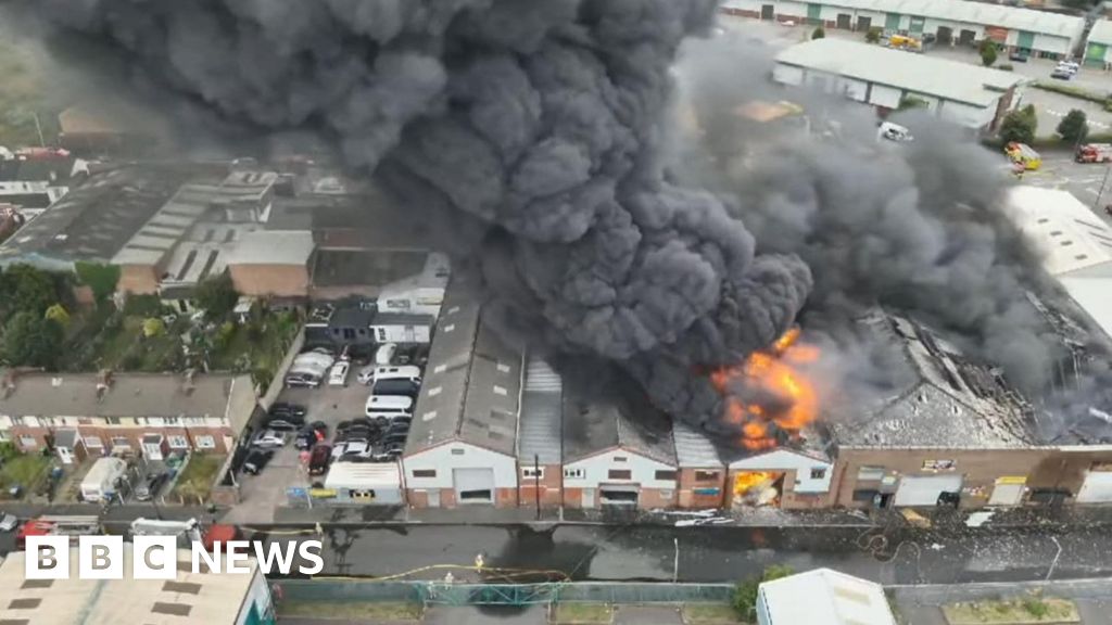 Firefighters tackling huge blaze at factory involving 20 tonnes of tyres