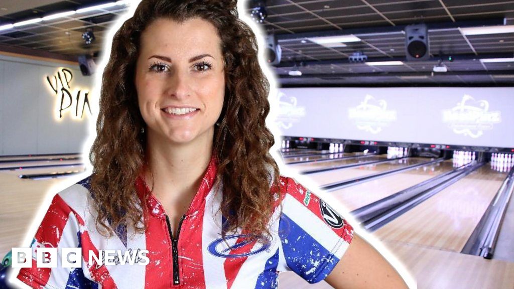 Tenpin bowling professional Verity Crawley kicked out of US BBC News