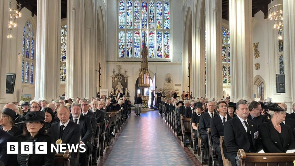 Queen remembered at Suffolk thanksgiving service 
