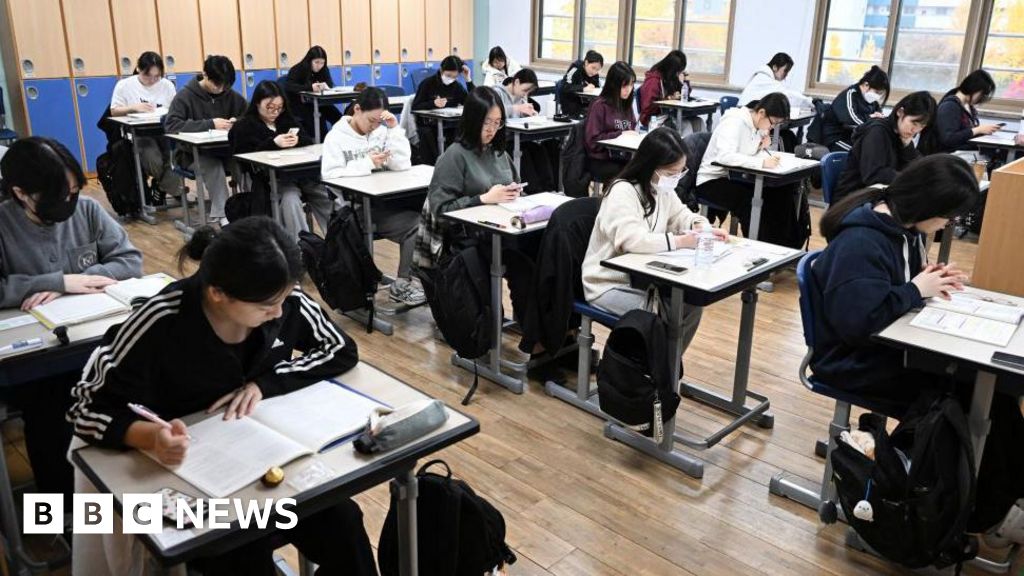 South Korea: Teacher and parent arrested for attempted exam paper theft thumbnail