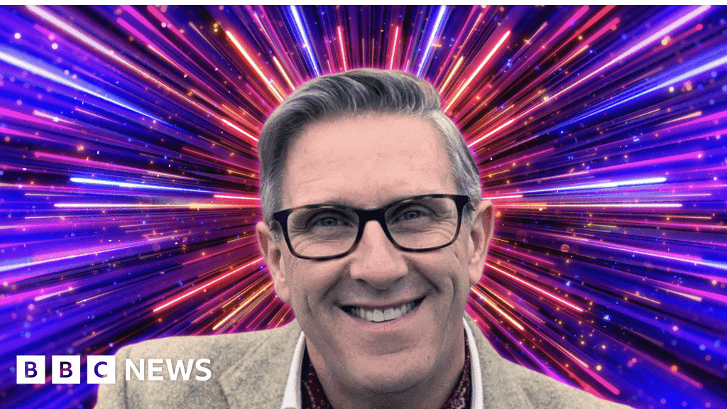 https://ichef.bbci.co.uk/news/1024/branded_news/09c1/live/ab221ad0-9c03-11f1-b0bd-839fb1d8b591.gif