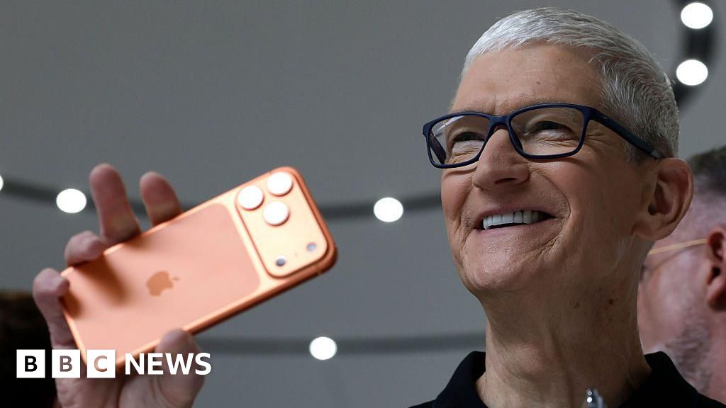 Apple boss Tim Cook says prices to rise due to memory chip costs