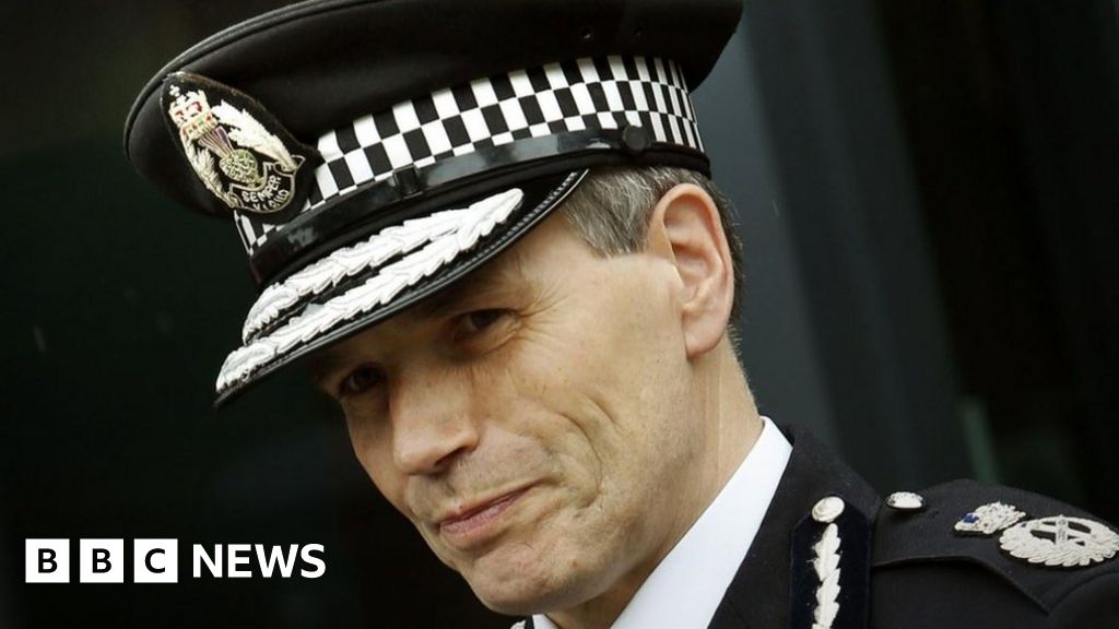 Met Police: Sir Stephen House's 'regretful sex' rape comment investigated