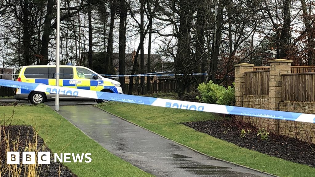 Man In Hospital After Suspected Shooting In Cumbernauld Bbc News 9039