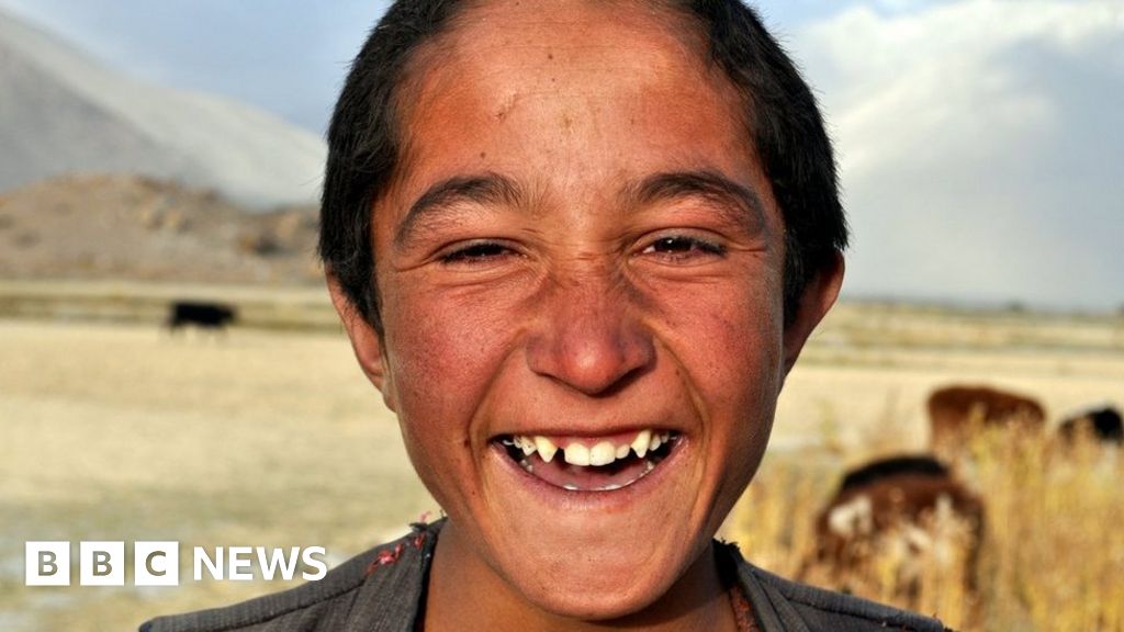 smiling-girl-afghanistan_S001209_-1.jpeg