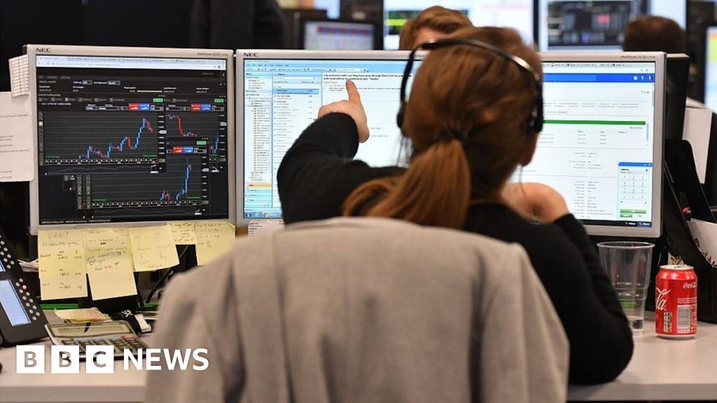 London loses out as Europe’s top share trading hub – BBC News